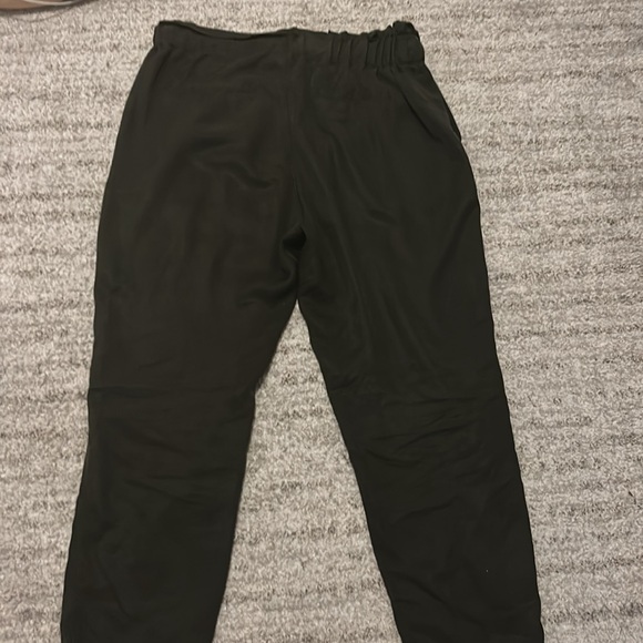 A new day olive 🫒 green high rise pants. Used once ! - Picture 10 of 12